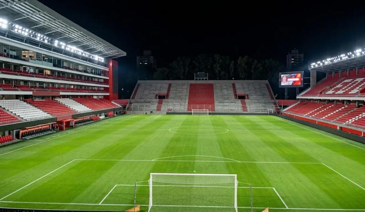 Flamengo visita Estudiantes em busca de vantagem na semifinal da Libertadores