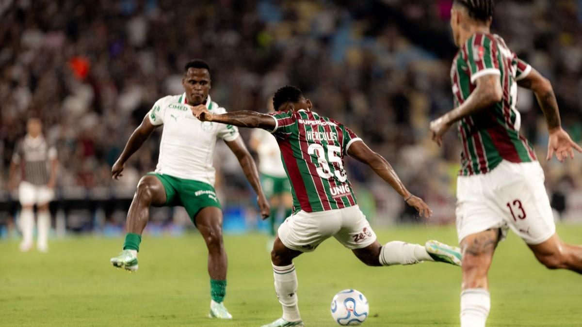 Palmeiras bate o Fluminense no Maracanã e abre vantagem por vaga na final da Libertadores